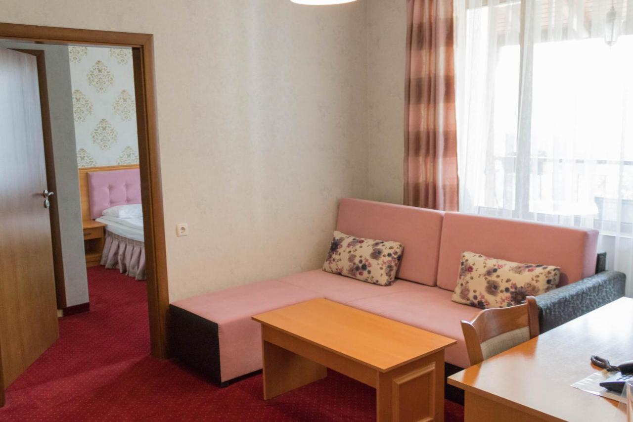 Hotel Uzunski Smoljan Exterior foto