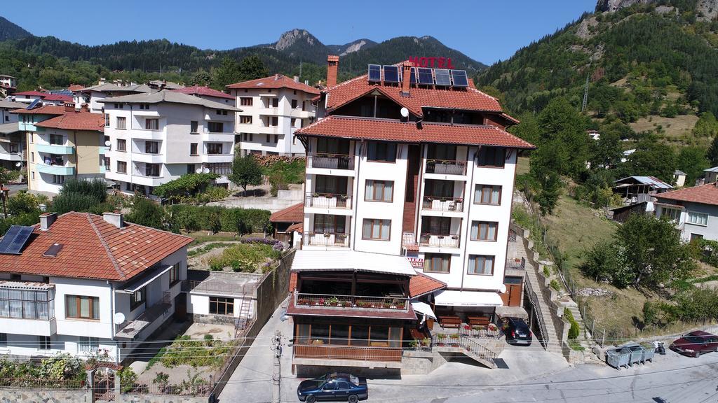 Hotel Uzunski Smoljan Exterior foto